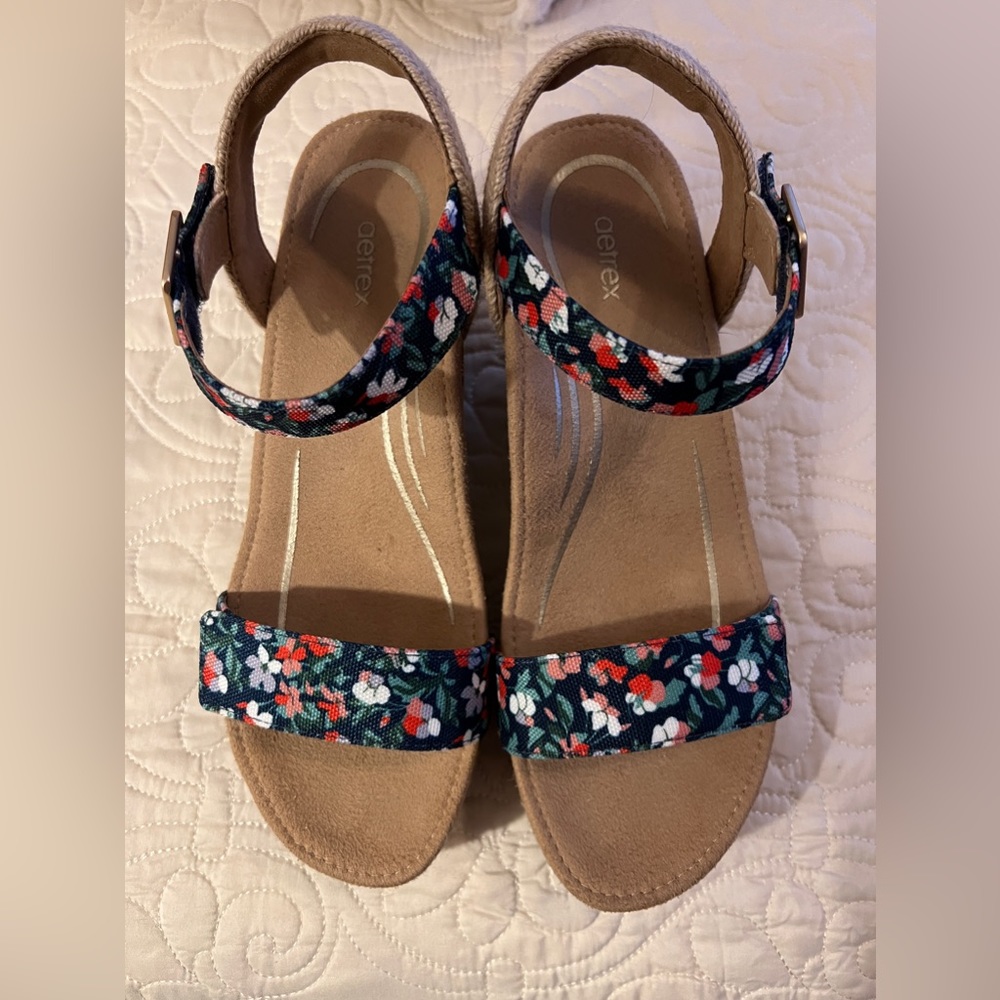 Aetrex Sydney Quarter strap Espadrille wedge